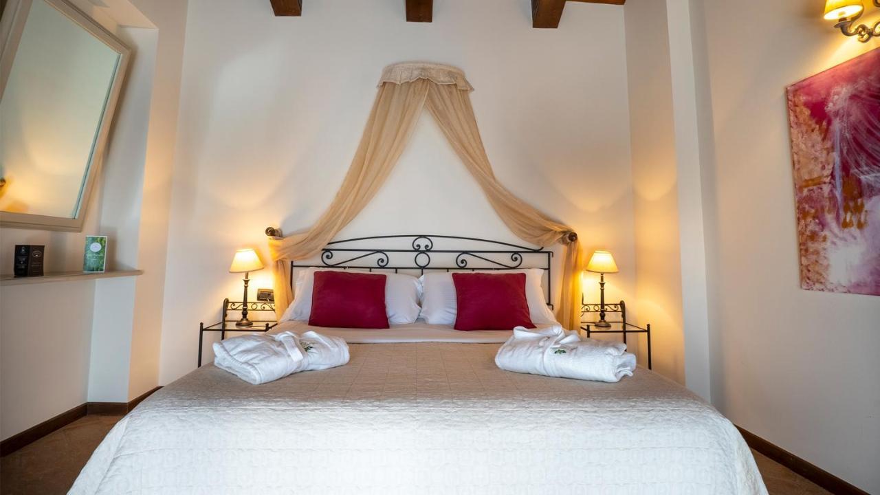 Relais Bella Rosina Pool & Spa La Cassa Экстерьер фото