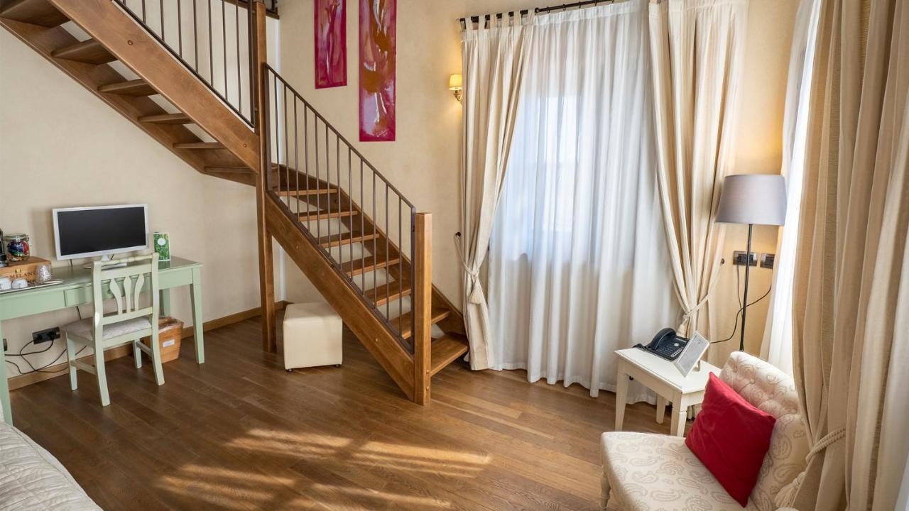 Relais Bella Rosina Pool & Spa La Cassa Экстерьер фото
