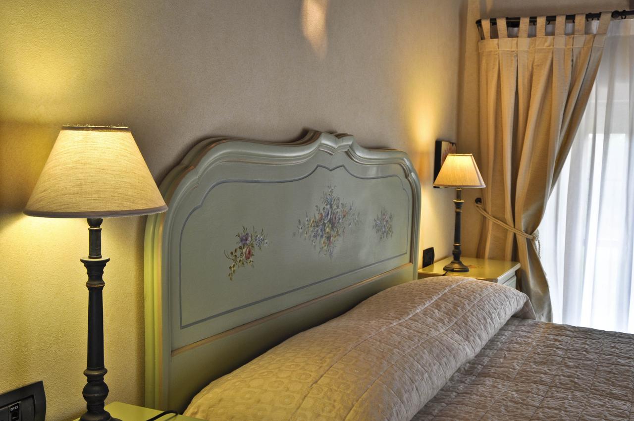 Relais Bella Rosina Pool & Spa La Cassa Номер фото
